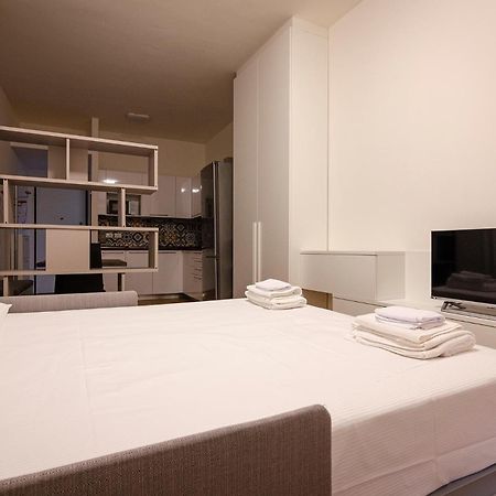 Ugo Bassi Lux Apartment Bologna Eksteriør bilde