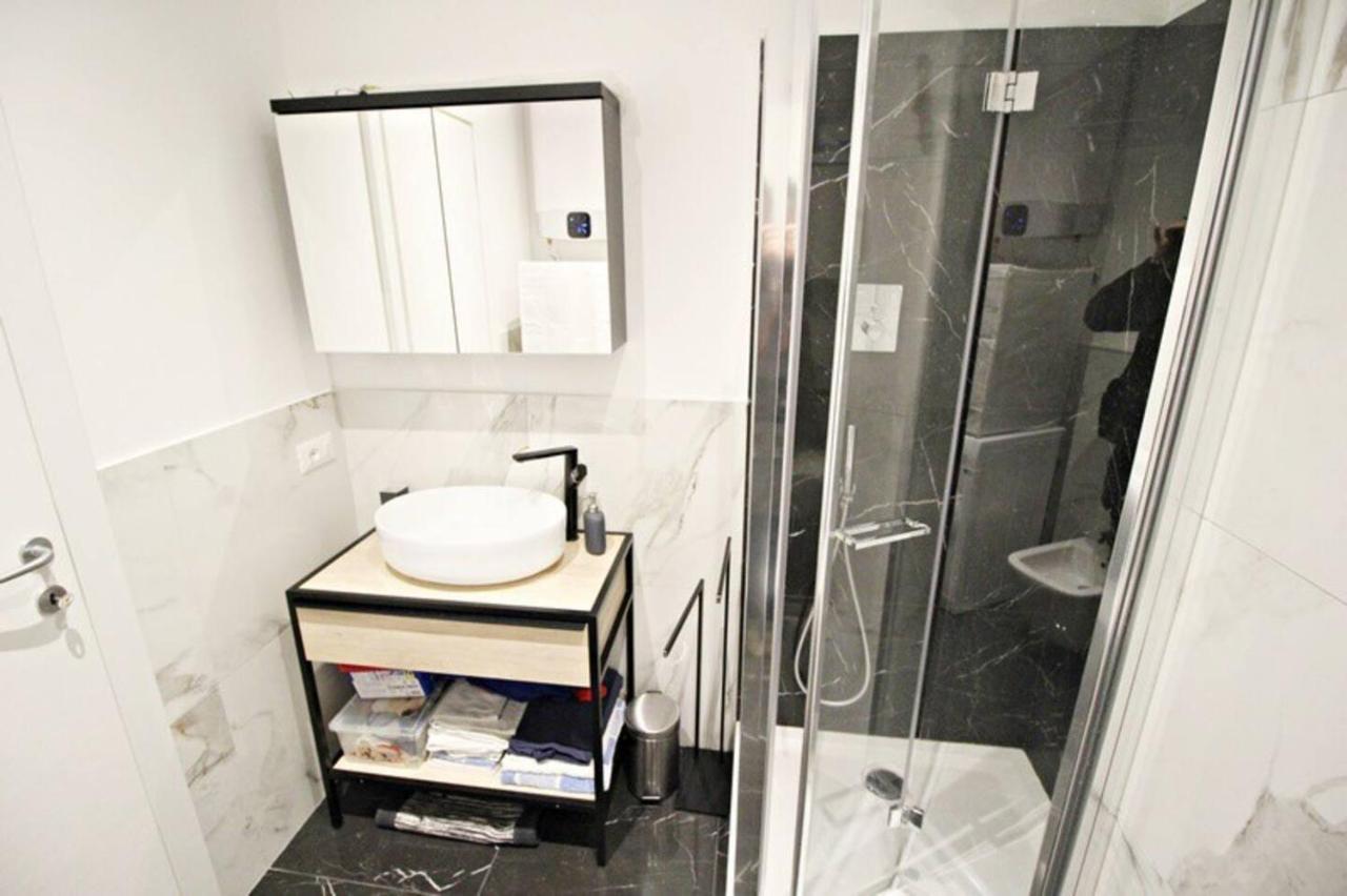 Ugo Bassi Lux Apartment Bologna Eksteriør bilde