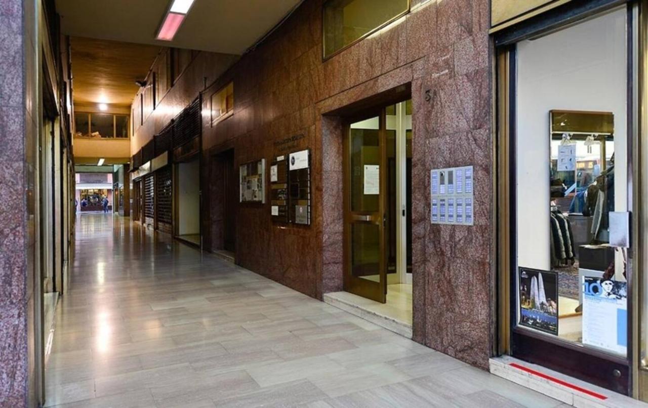 Ugo Bassi Lux Apartment Bologna Eksteriør bilde