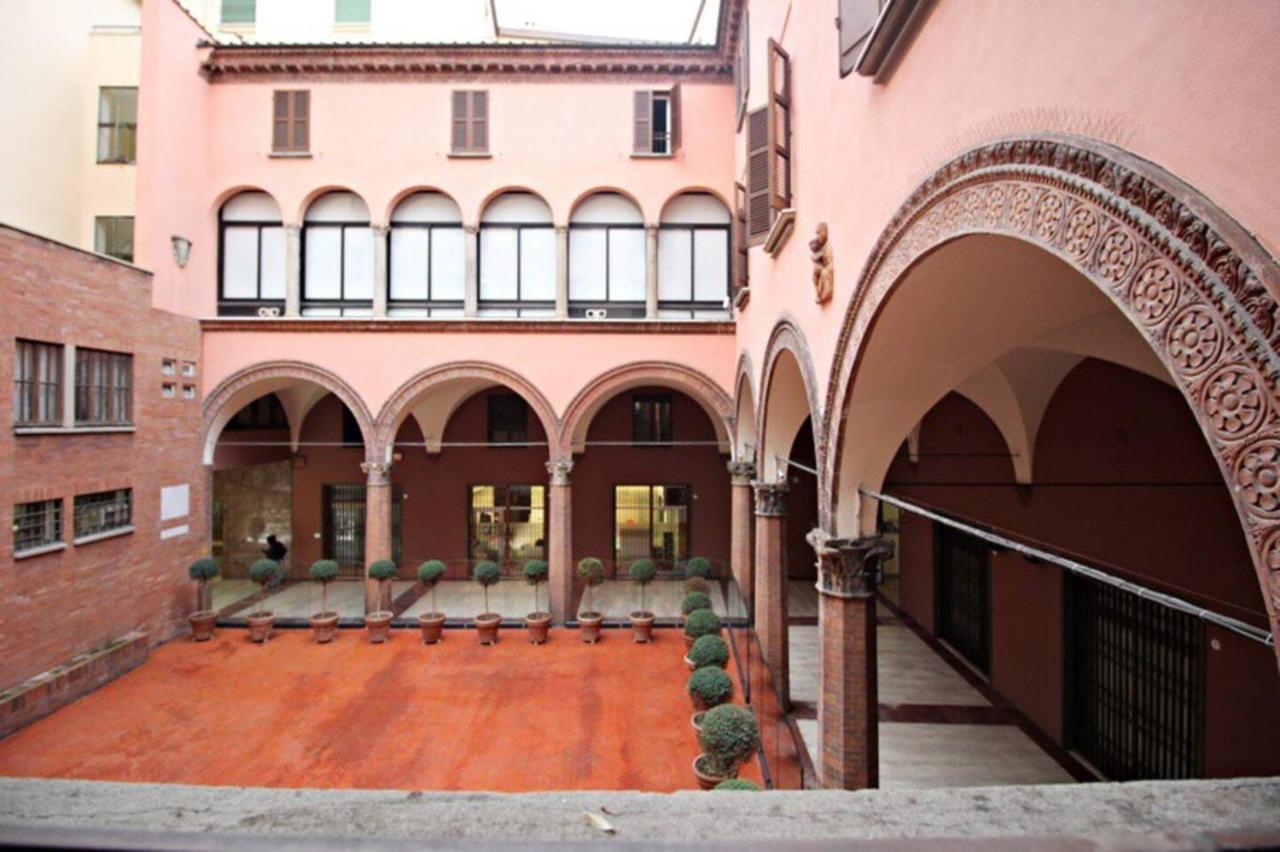 Ugo Bassi Lux Apartment Bologna Eksteriør bilde